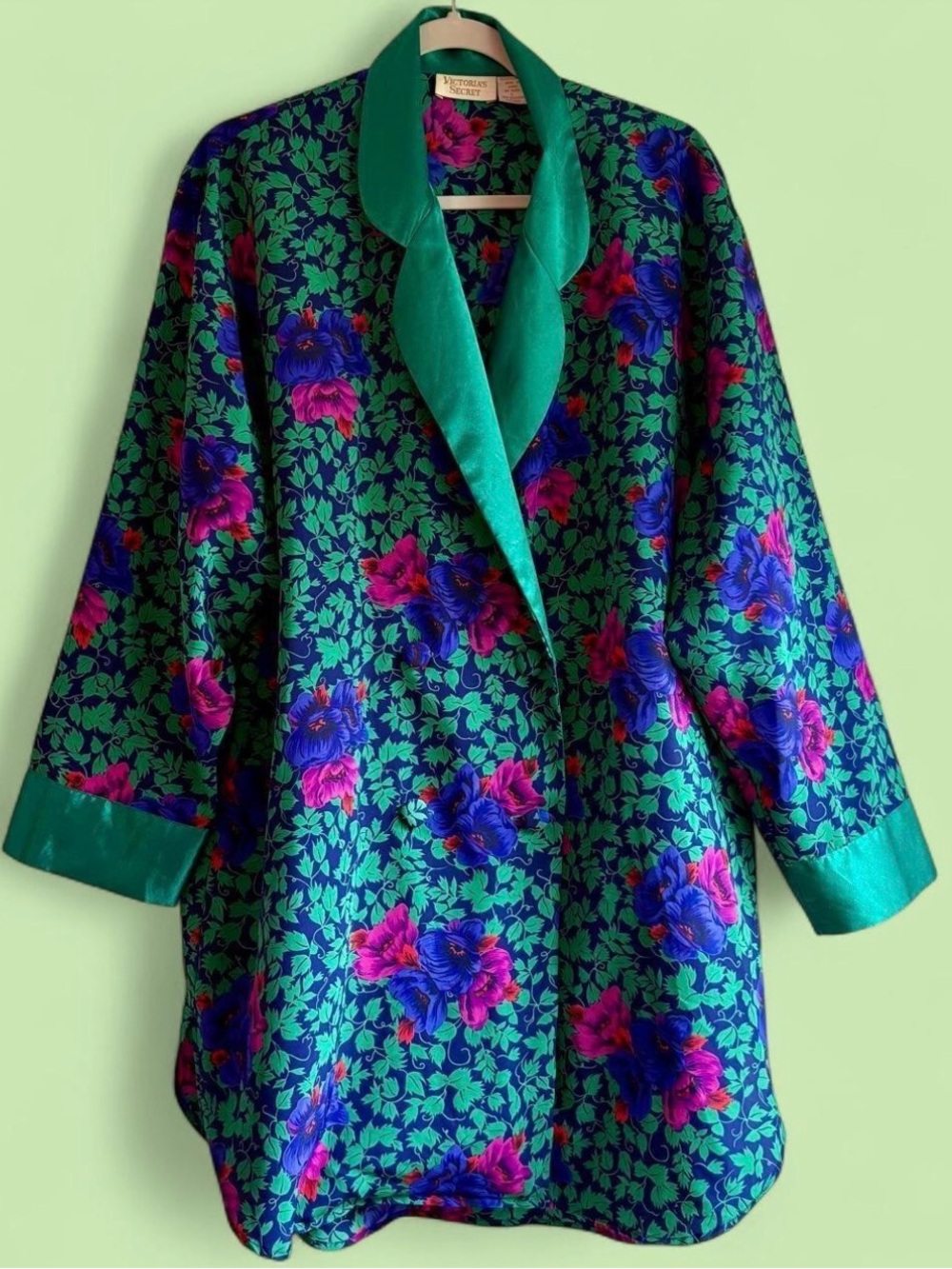 EUC Vintage Victoria’s Secret lounge jacket